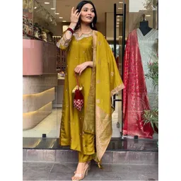 Twika Women Floral Embroidered Regular Kurta With Trousers & Dupatta-picture-42