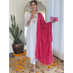 TWINS LADY Women Floral Embroidered Regular Kurta with Trousers & Dupatta-picture-22