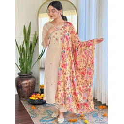 TWINS LADY Women Floral Embroidered Sequinned Kurta with Trousers & Dupatta-picture-19