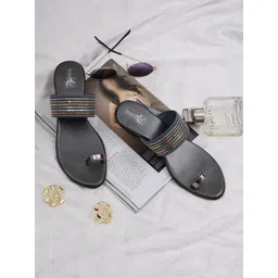 TWINSSHOE Women Embellished Kitten Heel Sandals-picture-37