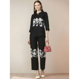 Tzelynn Women Floral Embroidered Cotton Tunic & Pants Co-Ords Set-picture-16