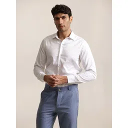 Uncluttered Closet Men Standard Slim Fit Solid Spread Collar Satin Formal Shirt-picture-34