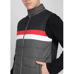 united colors of benetton Men Colorblock Quilted Jacket image 5