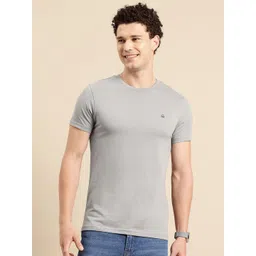 United Colors of Benetton Brand Logo Detail T-shirt-picture-12