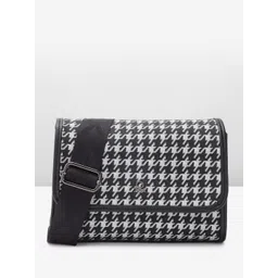 United Colors of Benetton Printed Sling Bag-picture-31