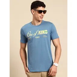 United Colors of Benetton Typography Printed T-shirt-picture-21