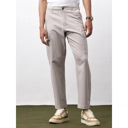 UNSTD Men Classic Relaxed Fit Mid-Rise Flat-Front Cargos Trousers-picture-33