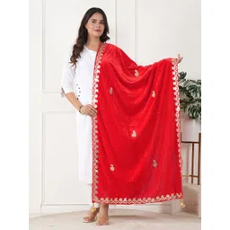 URBAN KANYA Selection Of 2 Paisley Embroidered Gotta Patti Velvet Dupattas image 4