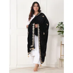 URBAN KANYA Selection Of 2 Paisley Embroidered Gotta Patti Velvet Dupattas image 5
