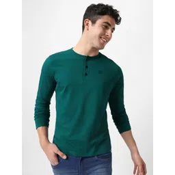 Urbano Fashion Men Green Solid Henley Neck Pure Cotton T-shirt-picture-12