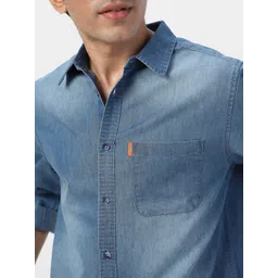 Urbano Fashion Men Spread Collar Solid Denim Casual Shirt image 2