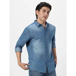 Urbano Fashion Men Spread Collar Solid Denim Casual Shirt image 3