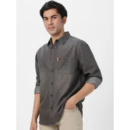 Urbano Fashion Men Spread Collar Solid Denim Casual Shirt image 3