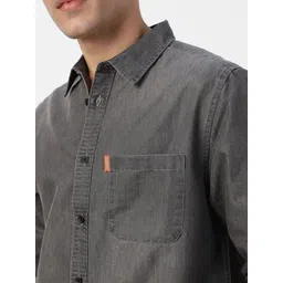 Urbano Fashion Men Spread Collar Solid Denim Casual Shirt image 2