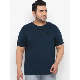 Urbano Plus Men Navy Blue Solid Round Neck T-shirt-picture-36