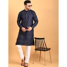 Uri and MacKenzie Men Ethnic Motifs Printed Regular Kurta with Trousers-picture-13
