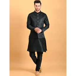 Uri and MacKenzie Men Regular Kurta with Churidar-picture-24