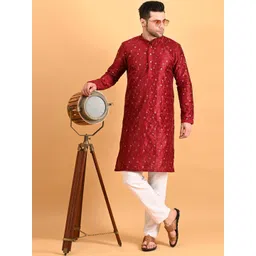 Uri and MacKenzie Men Regular Kurta with Pyjamas-picture-18