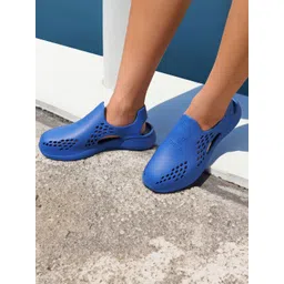 U.S. Polo Assn. Men Clogs image 1