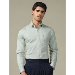 U.S. Polo Assn. Men Tailored Fit Solid Spread Collar Pure Cotton Formal Shirt-picture-10