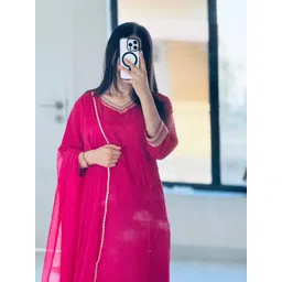 utsav fashion Trendy Women’s Solid Pink Rayon Kurta Set with Dupatta Solid Kurta, Trouser/Pant & Dupatta Set-picture-12