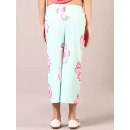 V-Mart Girls Printed Mid-Rise Regular Trousers image 3