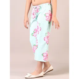 V-Mart Girls Printed Mid-Rise Regular Trousers image 2