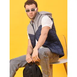 V-Mart Men Colourblocked Lightweight Puffer Jacket-picture-18