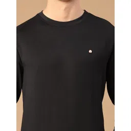 V-Mart Men Sweatshirt image 2