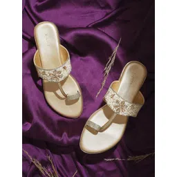 V-WALK Women Embellished One Toe Flats-picture-16