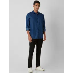 VAN HEUSEN DENIM LABS Men Spread Collar Solid Cotton Slim Fit Casual Shirt image 5