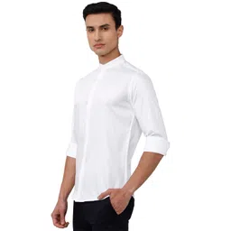 van heusen Men's Solid Slim Fit Shirt image 2