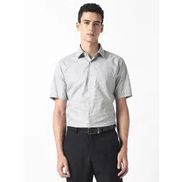 Van Heusen Checked Spread Collar Pure Cotton Formal Shirt-picture-26