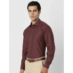 Van Heusen Maroon Cotton Regular Fit Print Shirt image 3
