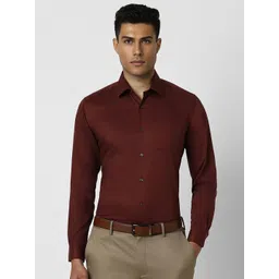 Van Heusen Men Spread Collar Solid Cotton Slim Fit Formal Shirt-picture-17