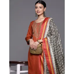 Varanga Women Floral Embroidered Gotta Patti Kurta with Trousers & With Dupatta-picture-39