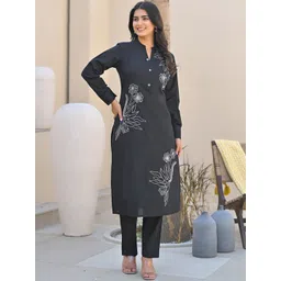 Varanga Women Floral Embroidered Regular Thread Work Pure Cotton Kurta with Trousers-picture-36
