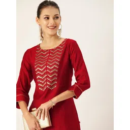 Varanga Women Maroon & Green Solid Straight Kurta-picture-28