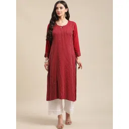 Varanga Women Maroon Striped Keyhole Neck Kurta-picture-27