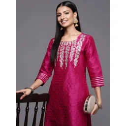Varanga Women Pink & Gold-Toned Embroidered Kurta-picture-20