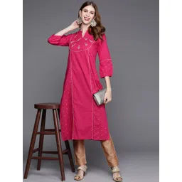 Varanga Women Pink & Golden Ethnic Motifs Embroidered Yoke Design Pure Cotton Kurta-picture-18