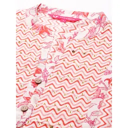 Varanga Women Pink Chevron Printed Pastels Kurta image 5