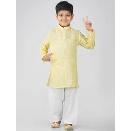 Vastraa Fusion Boys Ethnic Motifs Mandarin Collar Embroidered Chikankari Pure Cotton Kurta-picture-42