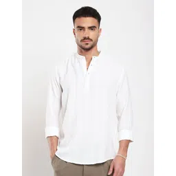 VASTRADO Men Sequinned Jacquard Kurta-picture-20