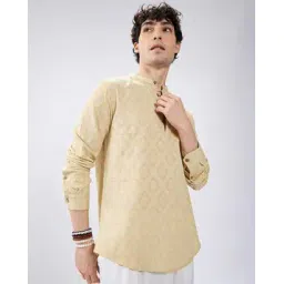 vastrado Men Slim Fit Mandarin-Collar Short Kurta-picture-44