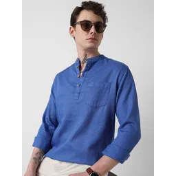 VASTRADO Men Thread Work Kurta-picture-21