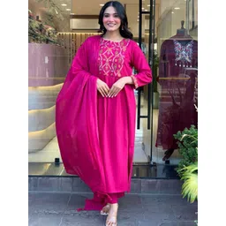 VASTRAHUT Ethnic Motifs Embroidered Round Neck Thread Work Kurta With Trousers & Dupatta-picture-15