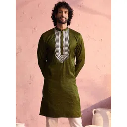 SHRESTHA BY VASTRAMAY Men Olive Green Yoke Design Kurta-picture-20