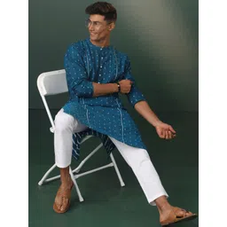 SHVAAS by VASTRAMAY Geometric Woven Design Mandarin Collar Cotton Straight Kurta image 5