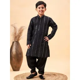 VASTRAMAY Boys Black Embroidery Full Sleeves Kurta Sets-picture-13